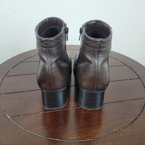 WHITE mountain ankle boots - Picture 3 of 7